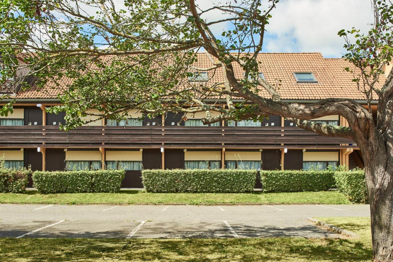 Kyriad Tarbes Bastillac Екстериор снимка
