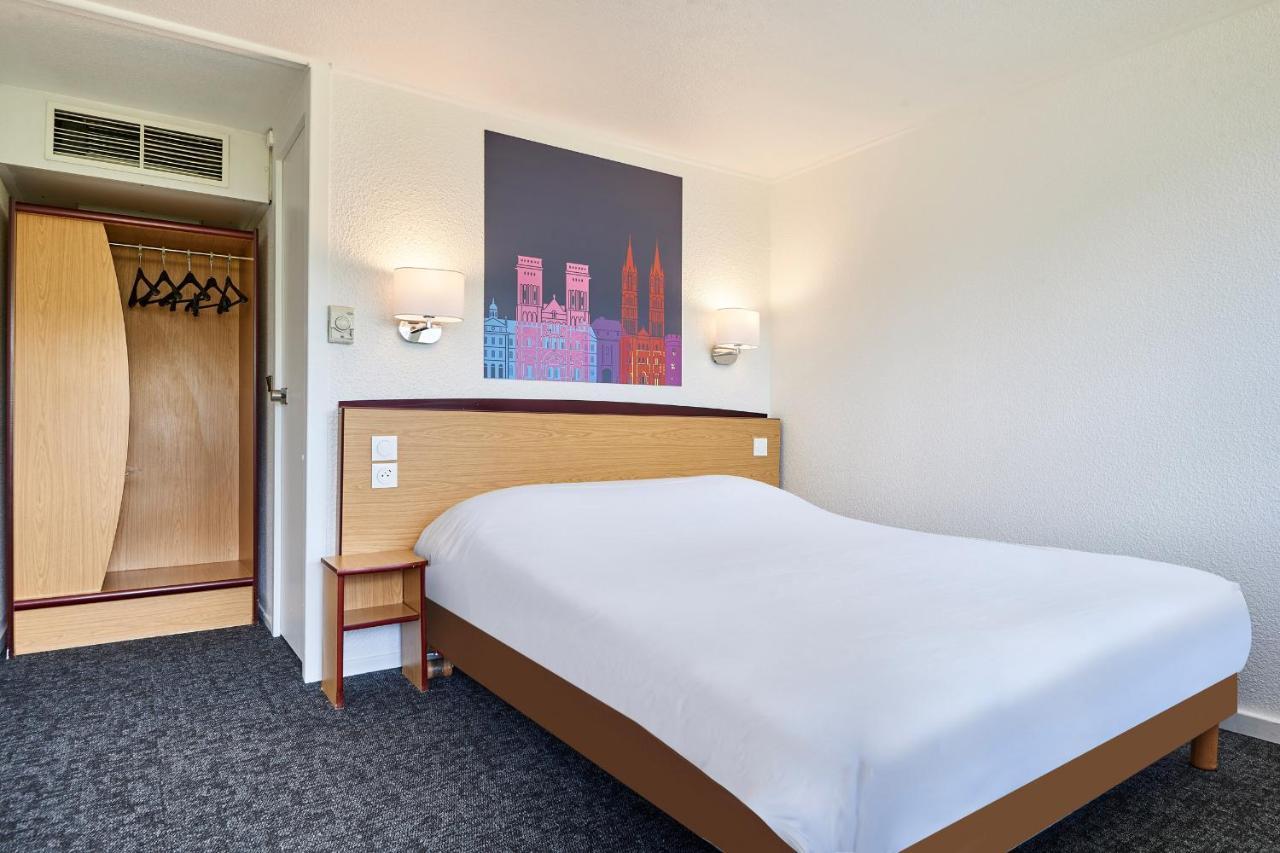 Kyriad Tarbes Bastillac Екстериор снимка
